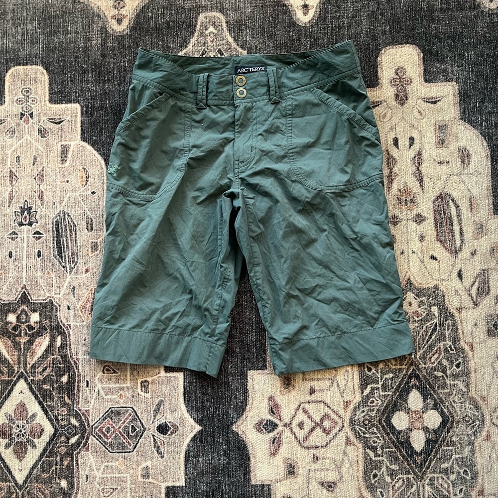 Arc'teryx Green Cargo Shorts Lightweight Casual